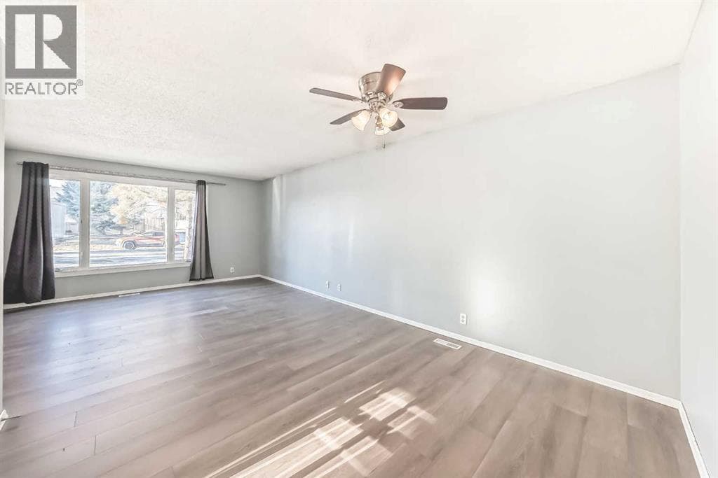 63 Falshire Place NE photo 9