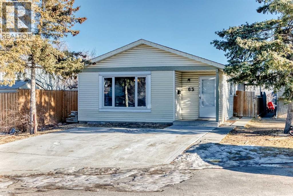 63 Falshire Place NE photo 2