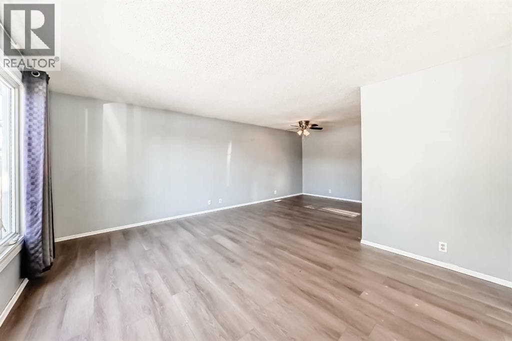 63 Falshire Place NE photo 5
