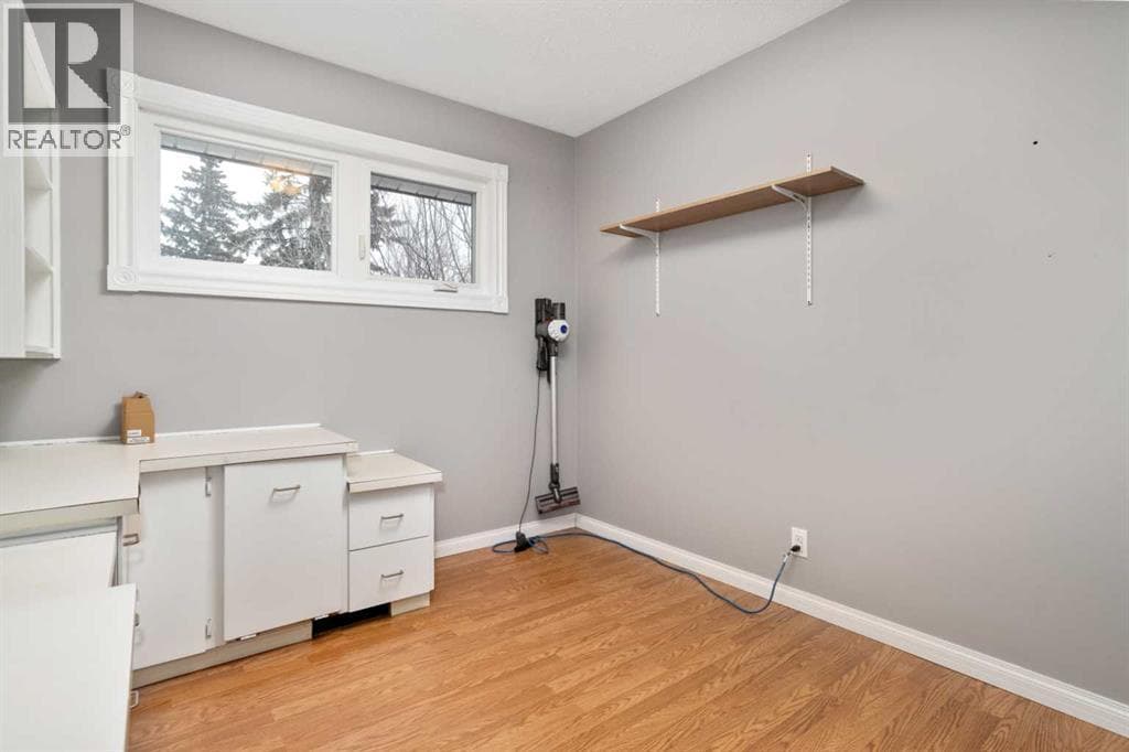 5218 53A Avenue photo 10