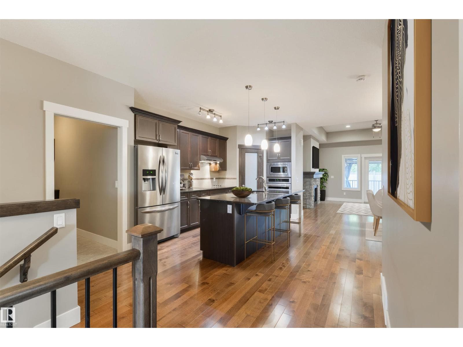 #132 50 HEATHERGLEN DR photo 3