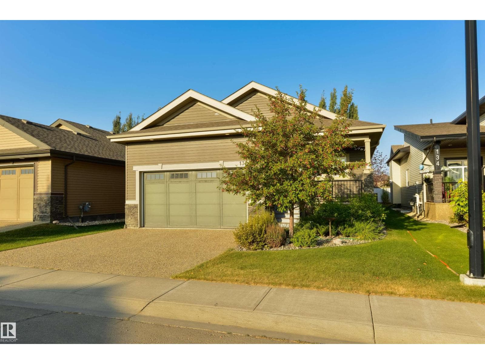 #132 50 HEATHERGLEN DR photo 2