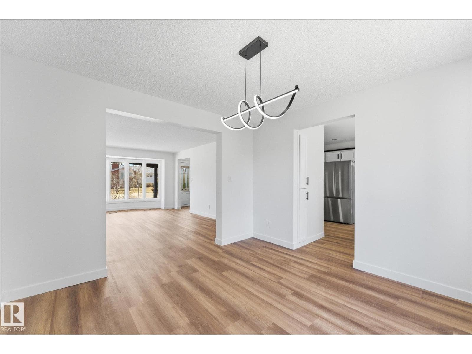 4224 110 ST NW photo 11