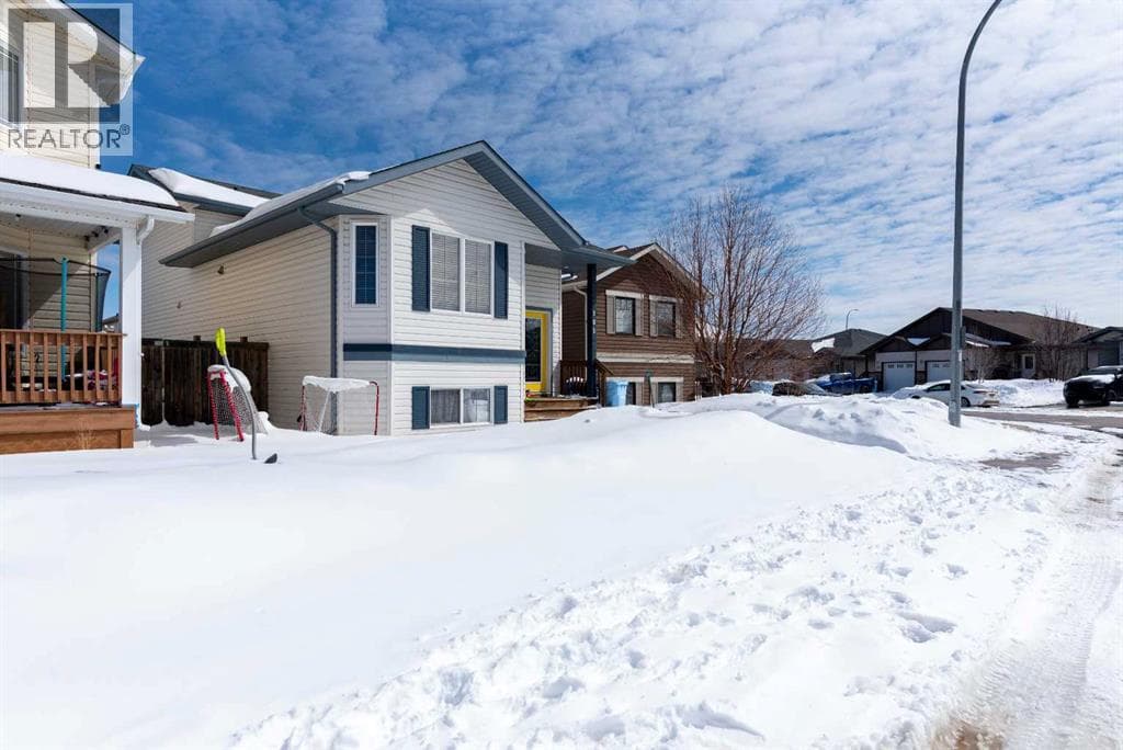 105 Elderberry Street photo 2