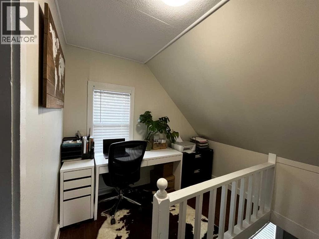 4621 5 Avenue photo 11