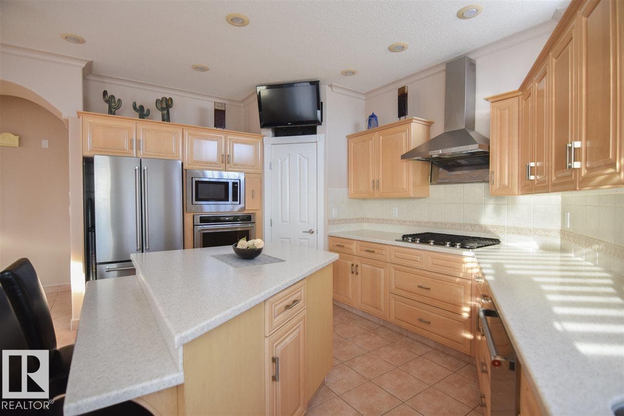 16115 57 ST NW photo 11