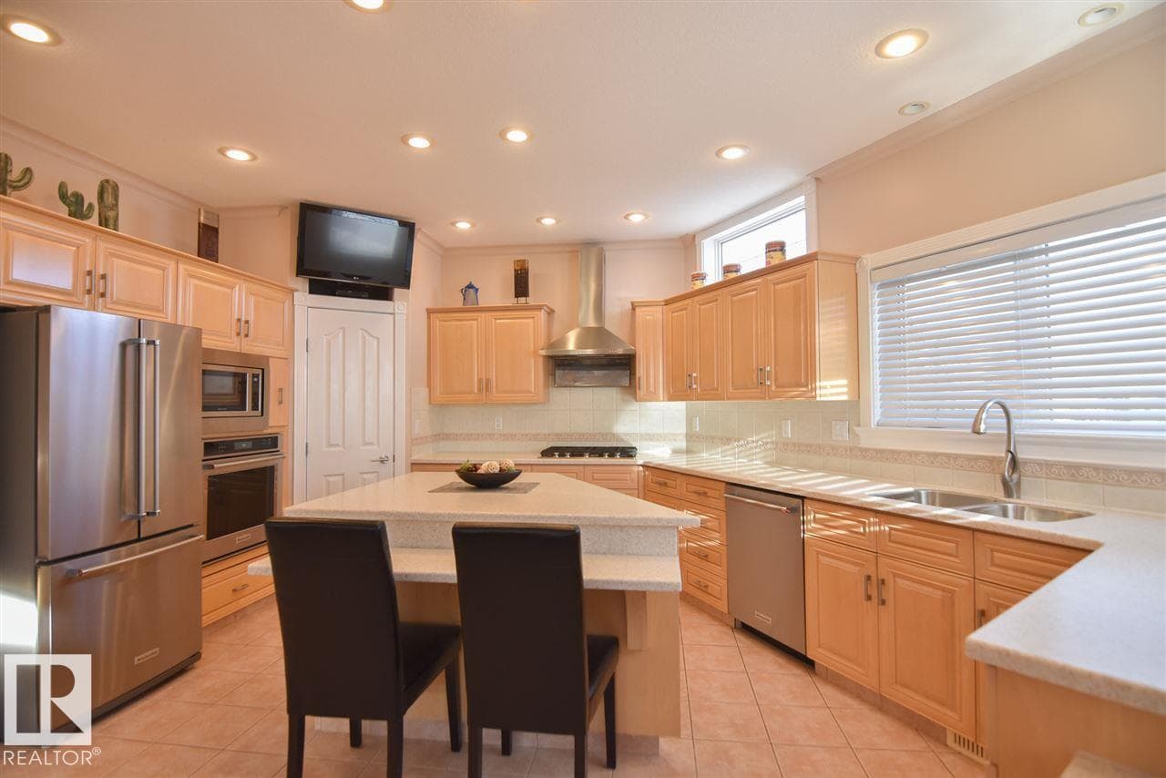 16115 57 ST NW photo 9