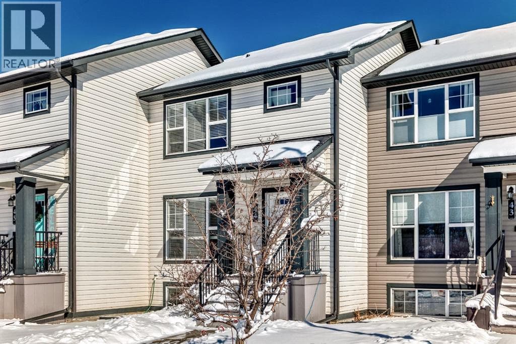 4 bed 4 bath single family at 44 Hawthorn Place — $349,000