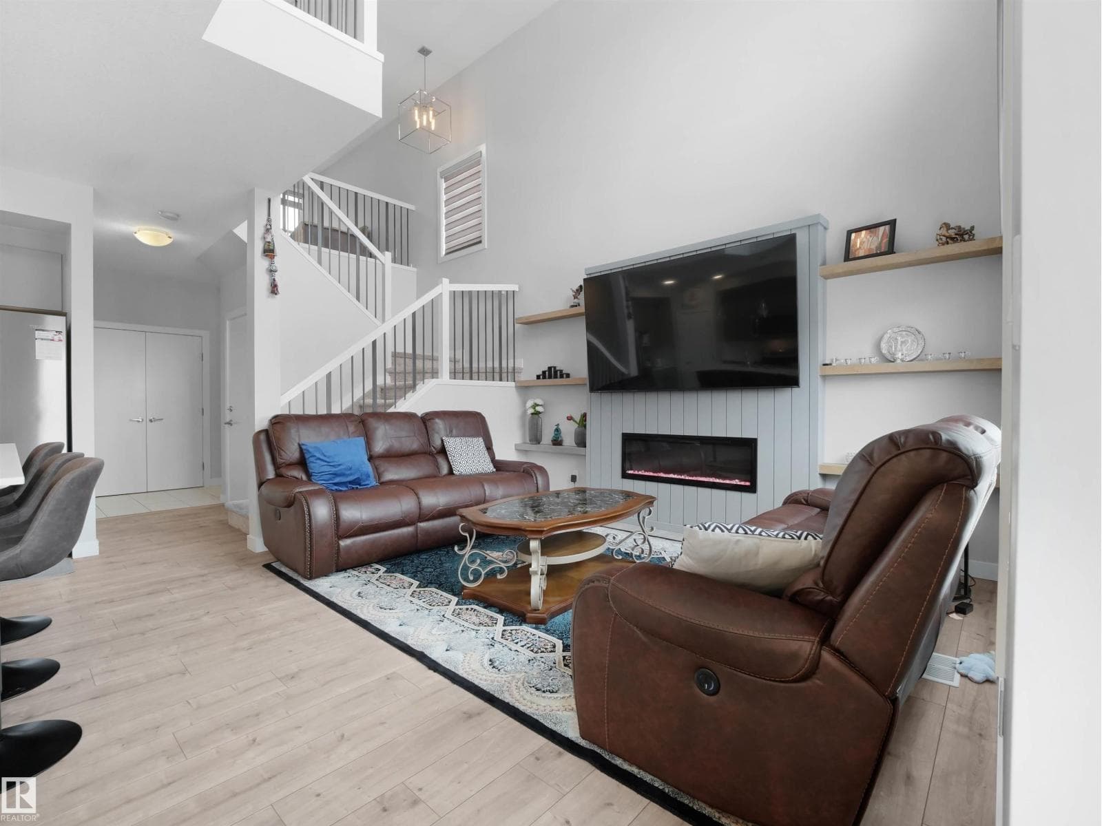 9143 PEAR DR SW photo 2