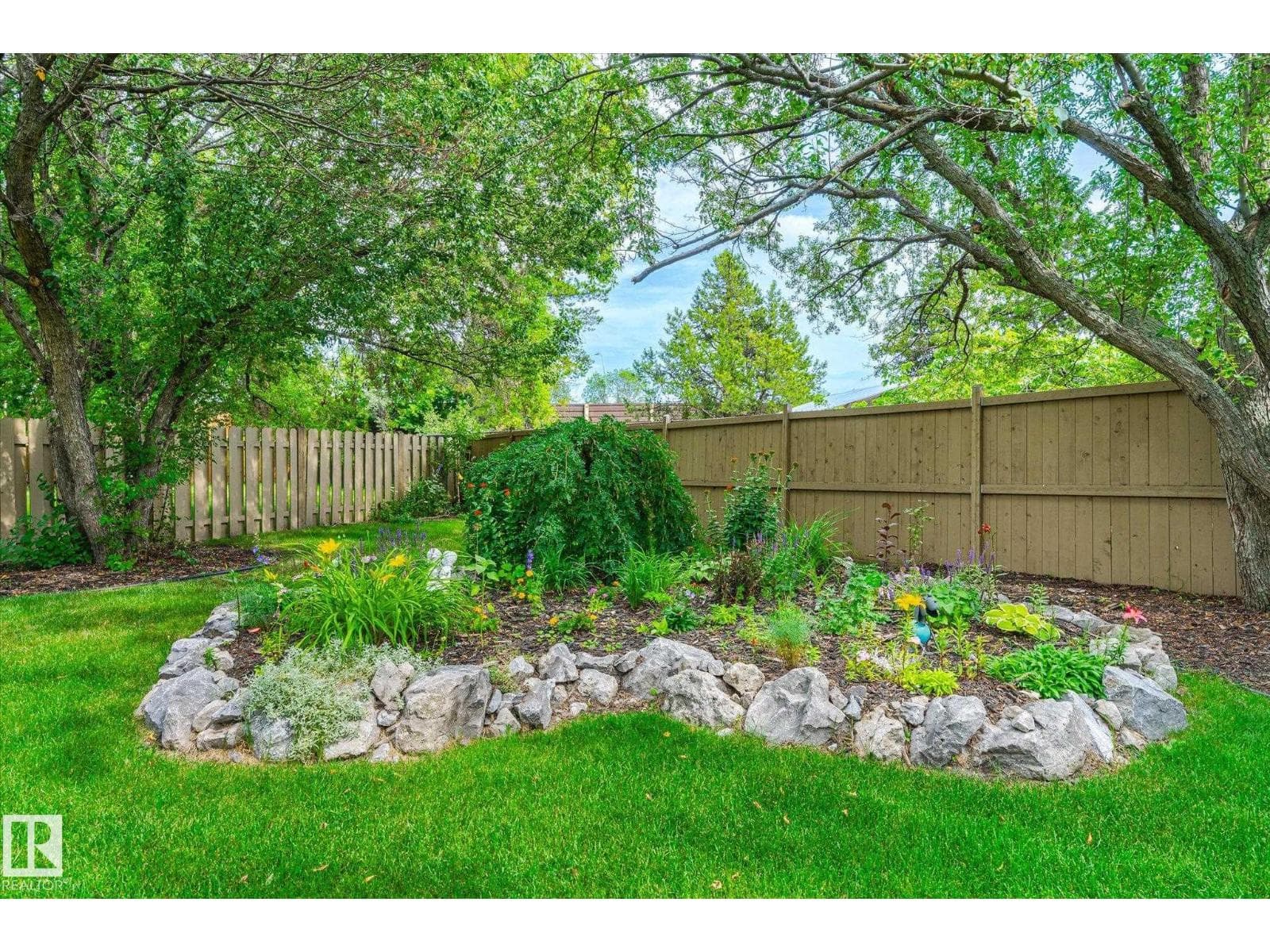 10339 36A AV NW photo 11