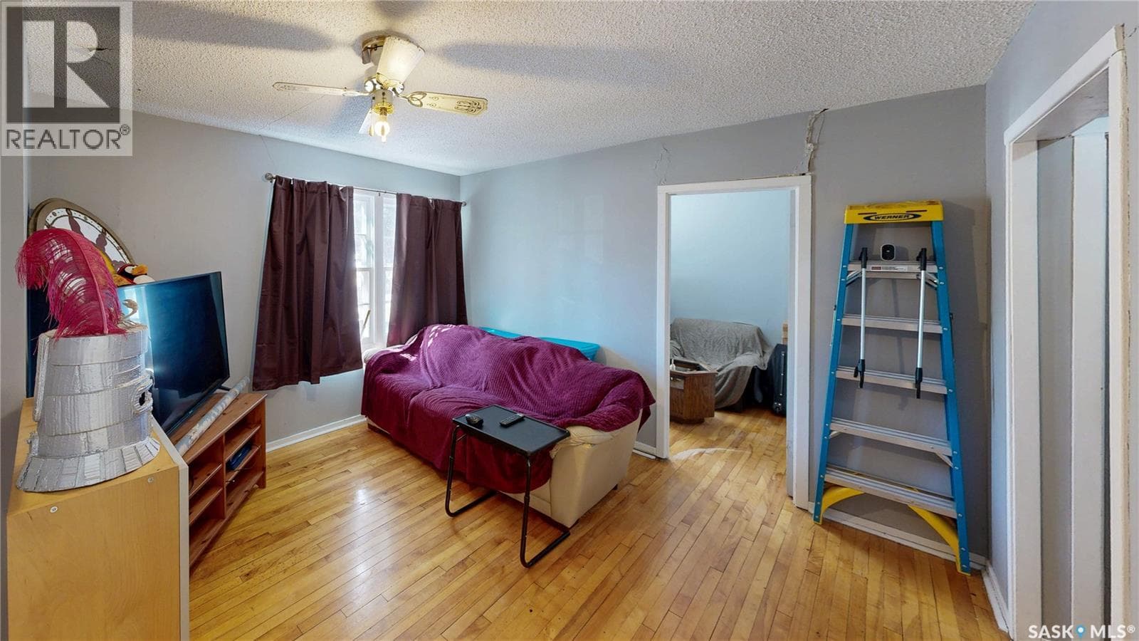20 CECIL CRESCENT — photo 2