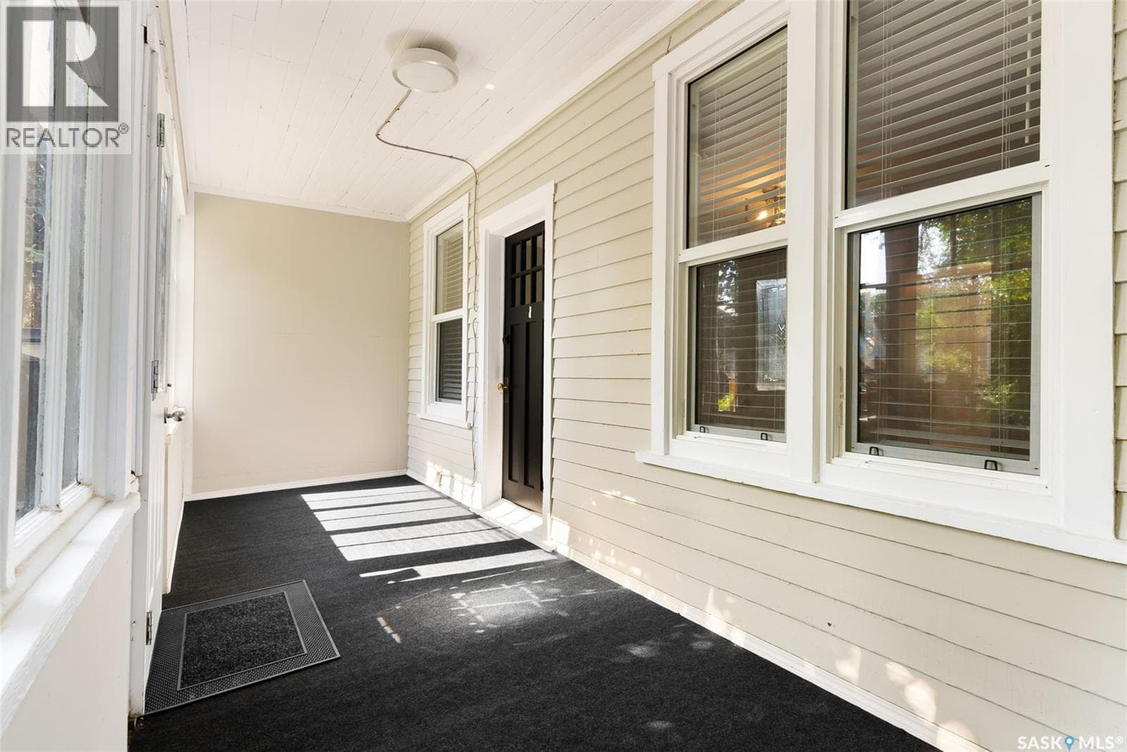 3260 Angus STREET — photo 3