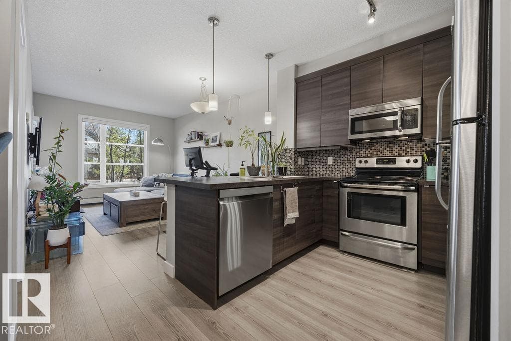 #108 2588 ANDERSON WY SW