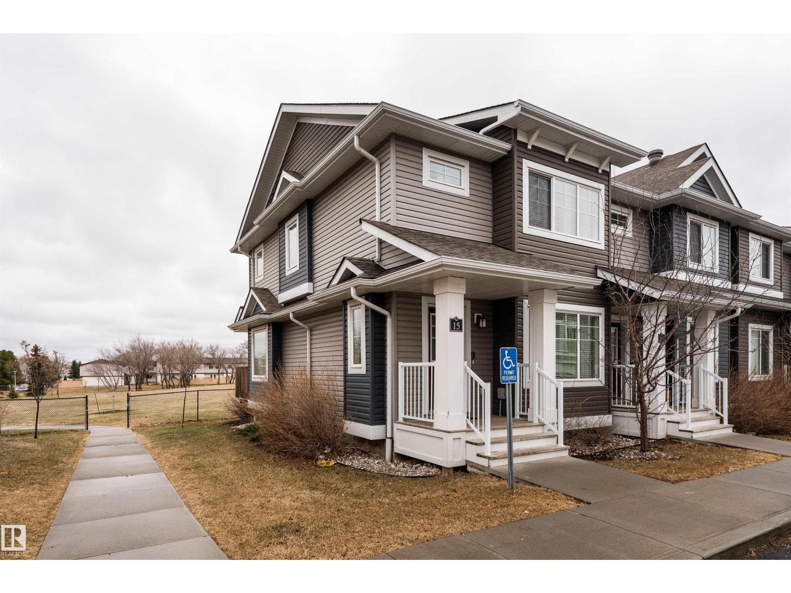 #15 5203 149 AV NW — photo 5