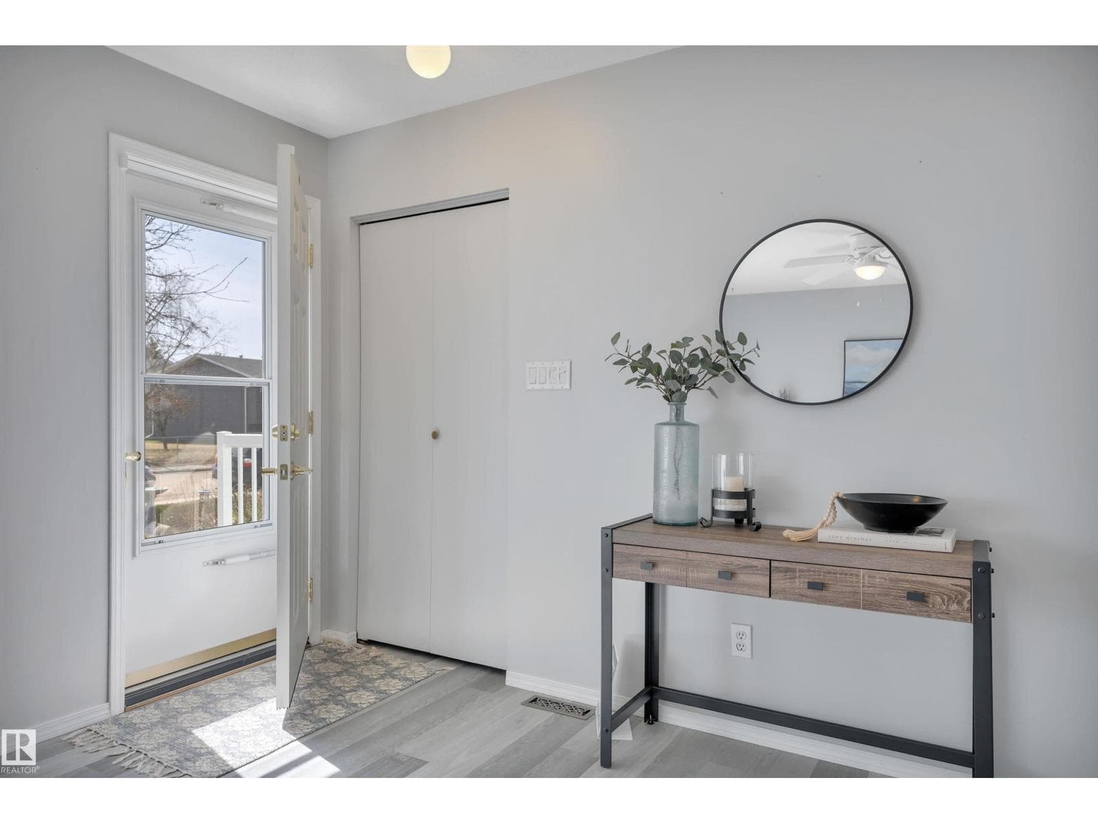 4410 42B AV — photo 5