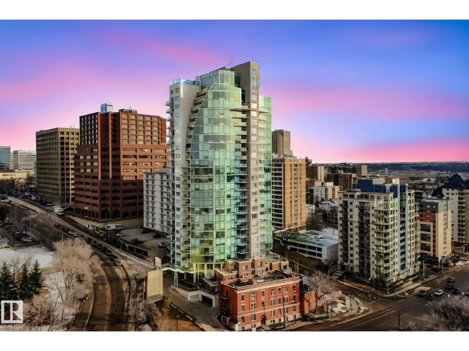 #601 9720 106 ST NW