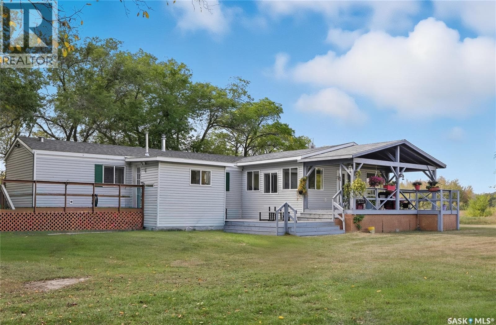 Grandora Acreage — photo 2