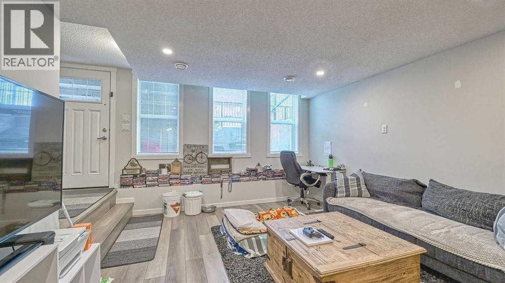 417 Cranbrook Square SE — photo 4