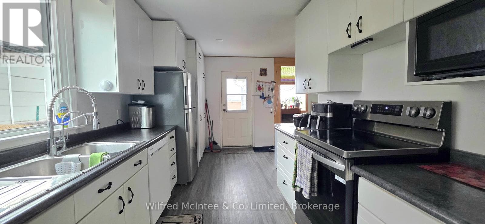 10 QUEBEC ROAD — photo 5