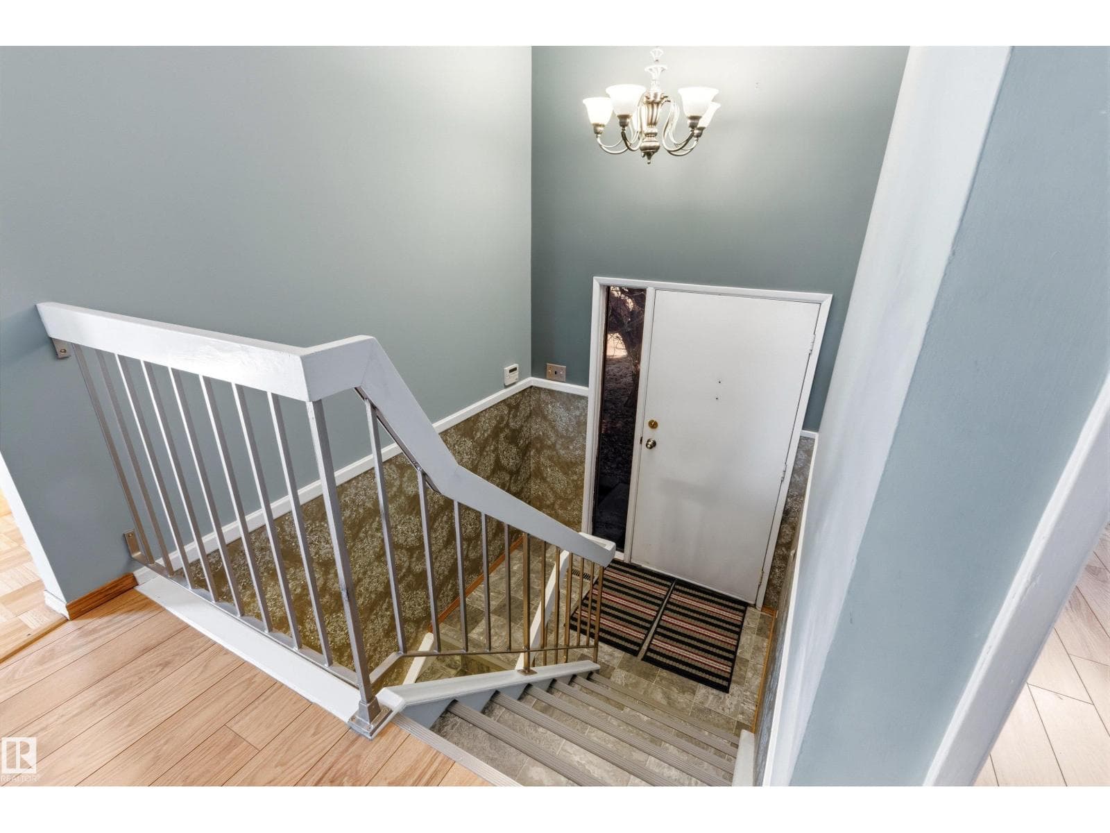 106 WESTGLEN CR — photo 4