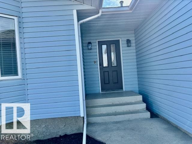 5609 45A ST — photo 2