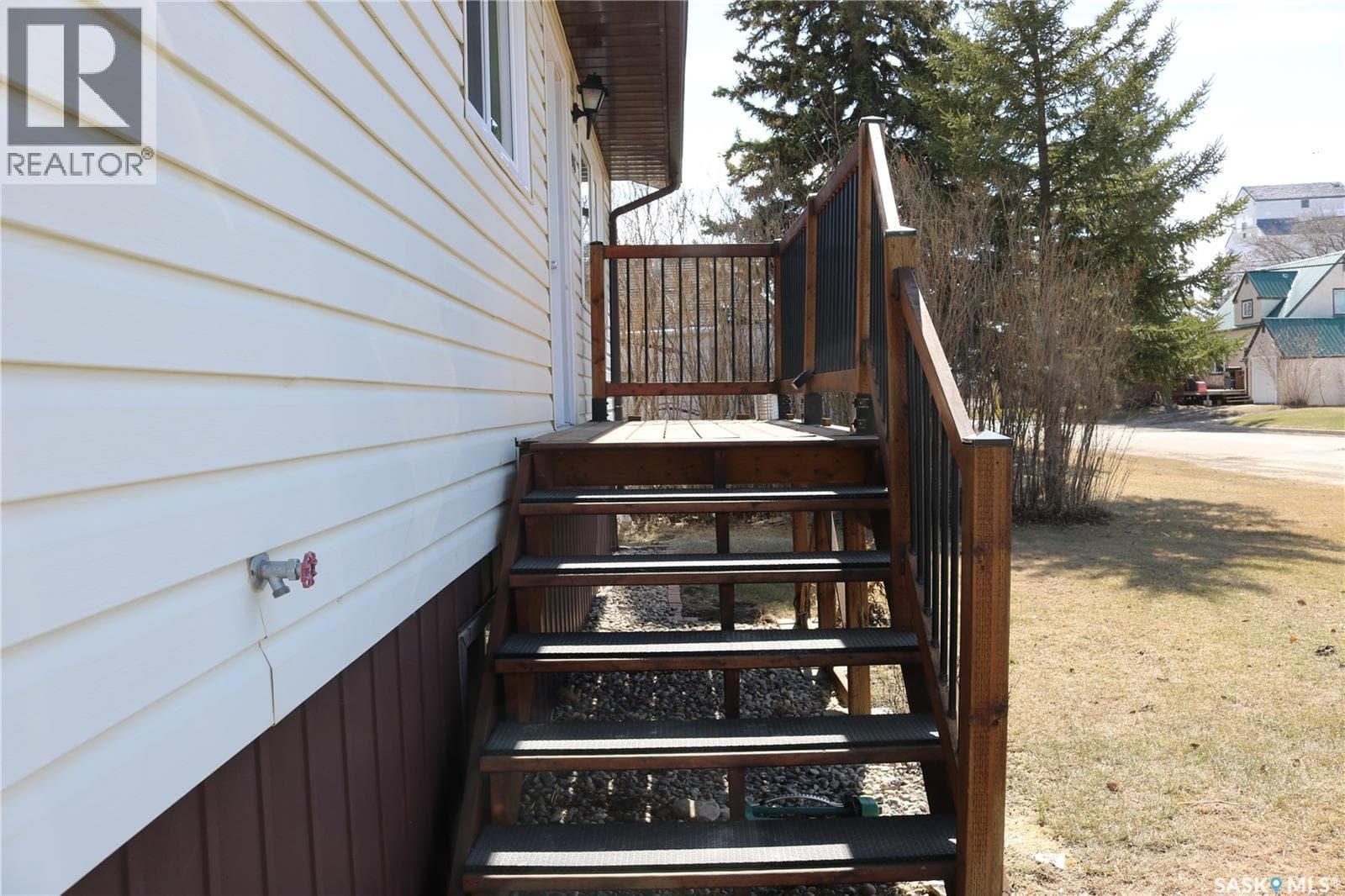 105 Garry STREET — photo 2
