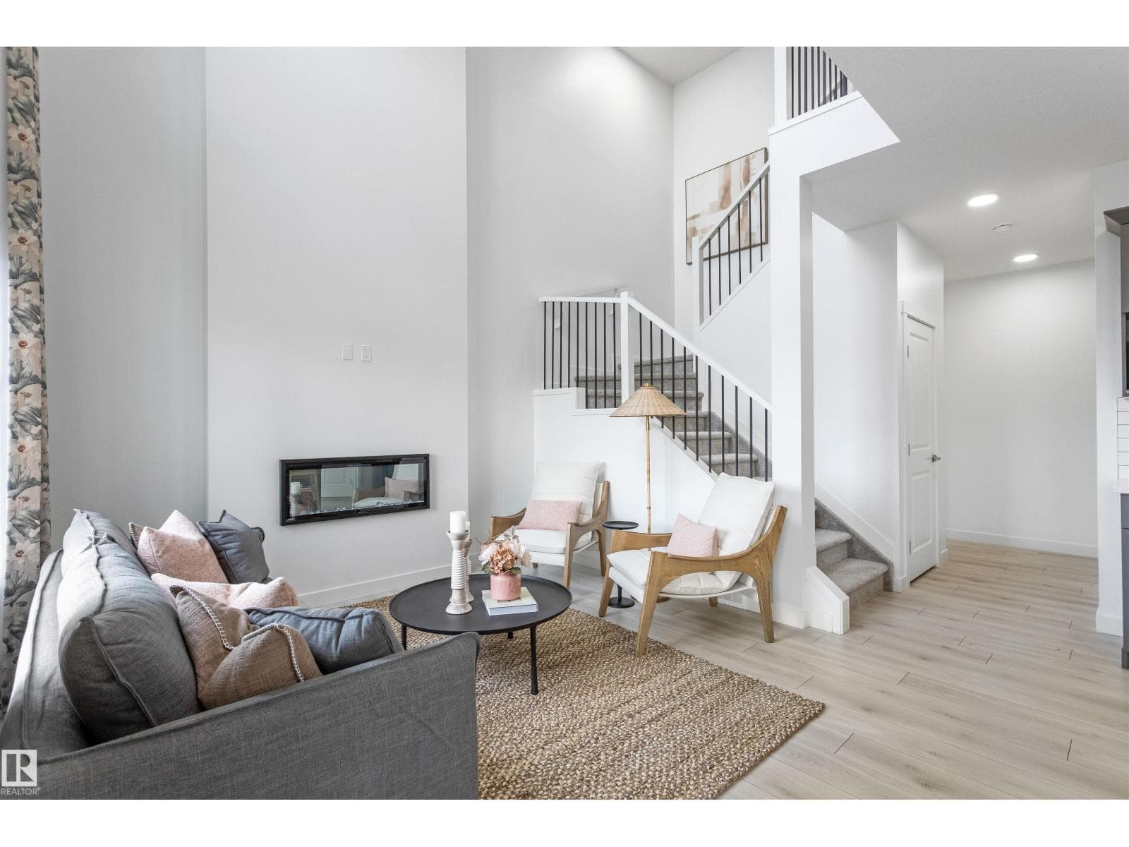 20841 15a AV NW