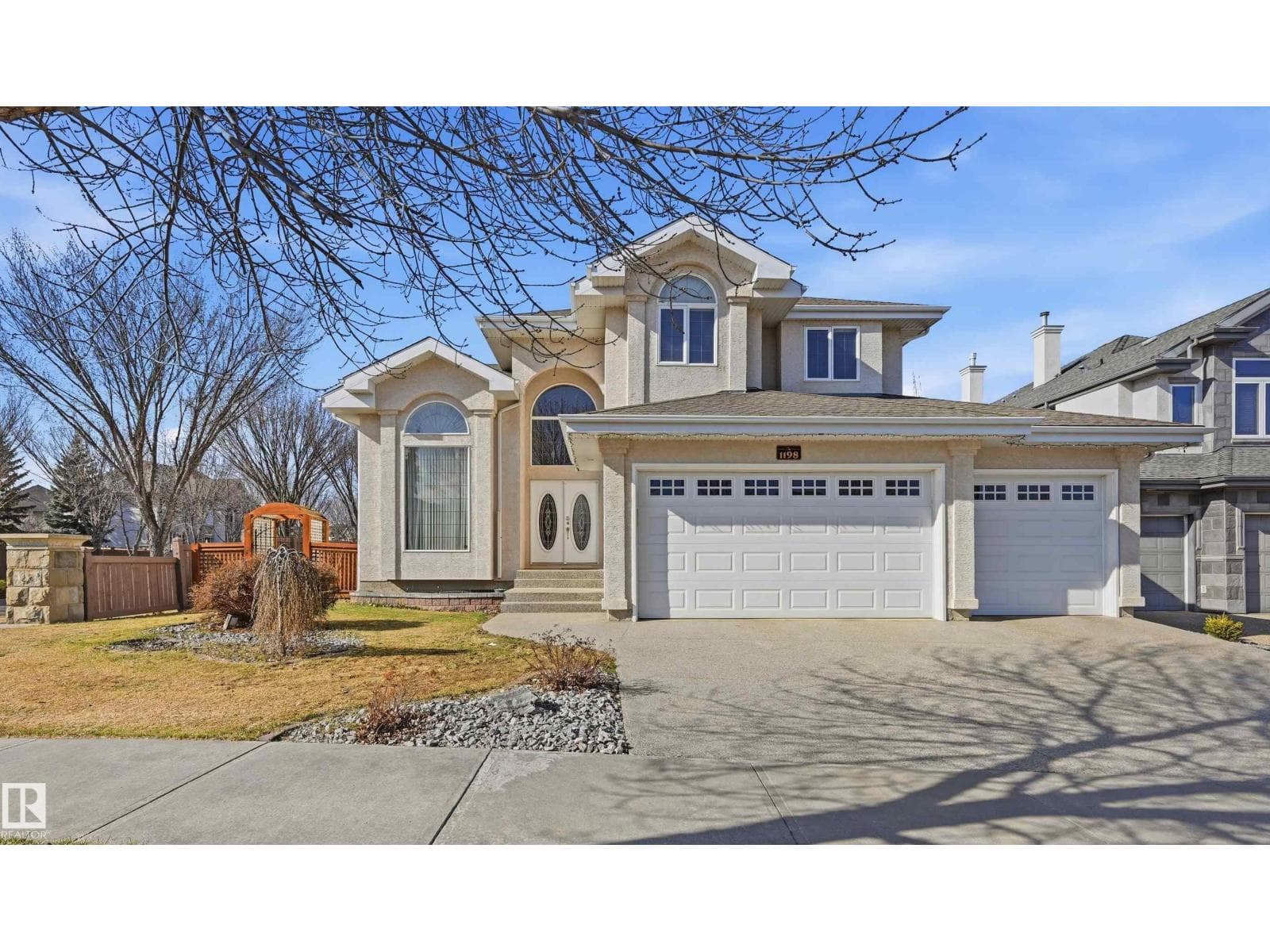 1198 HOLLANDS WY NW