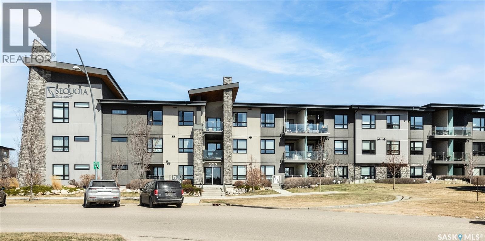 122 223 Evergreen SQUARE