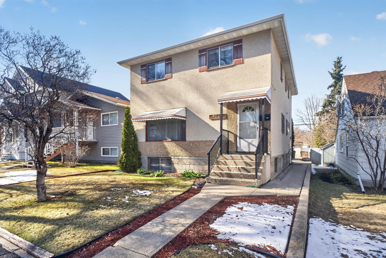 9732 75 Ave NW, Edmonton, AB T6E 1H8, Canada — photo 2