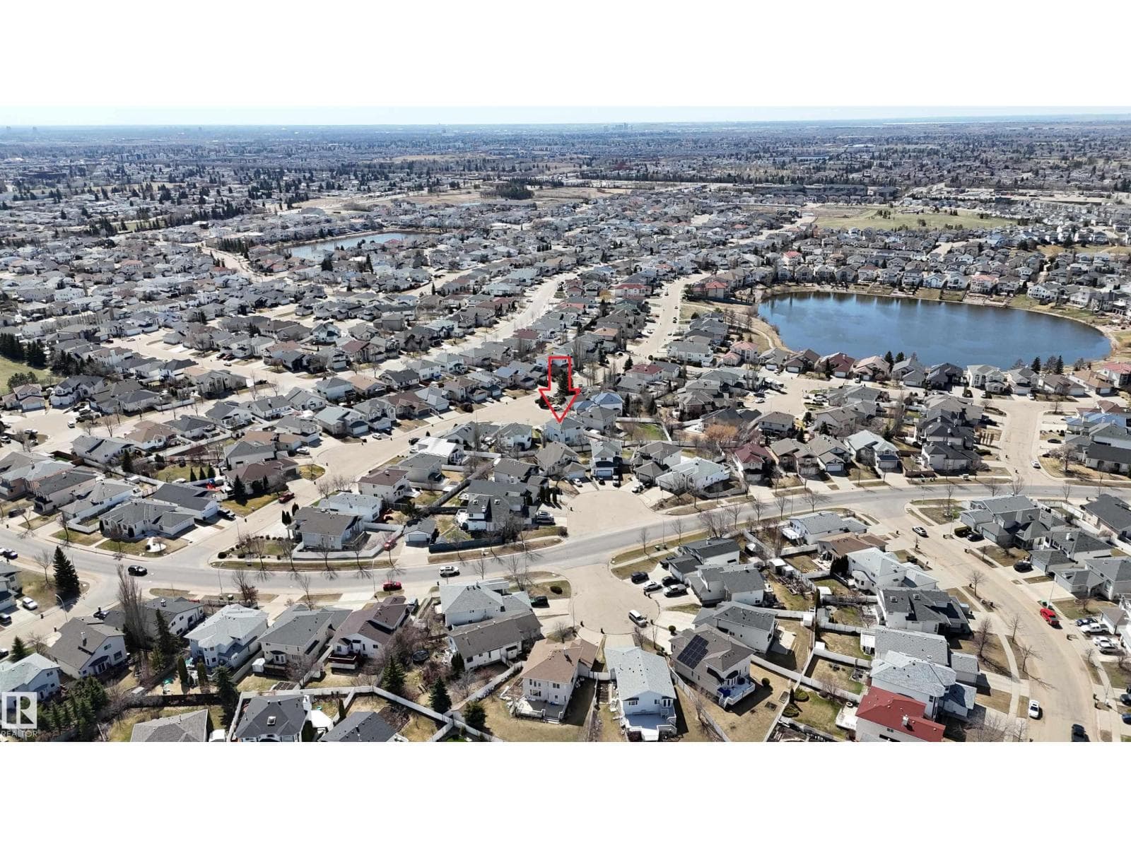 8608 160A AV NW — photo 4