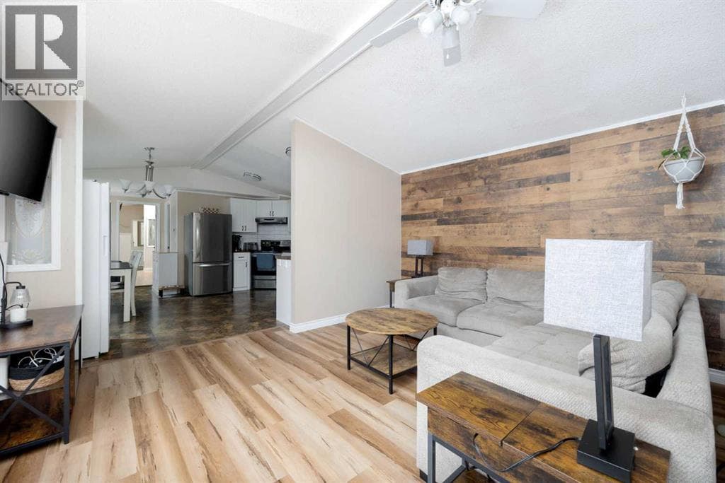 157 Grandview Crescent — photo 5