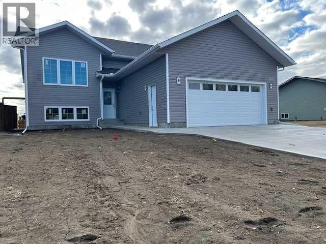 144 Upland Avenue W — photo 2