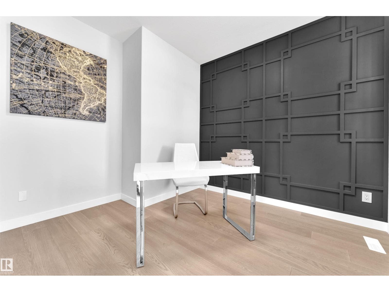 377 Linden LO — photo 3
