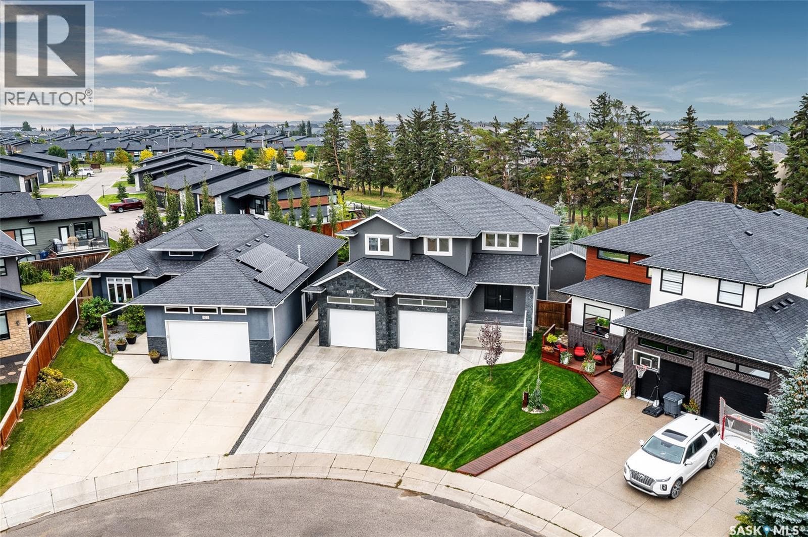 331 Atton CRESCENT photo 2