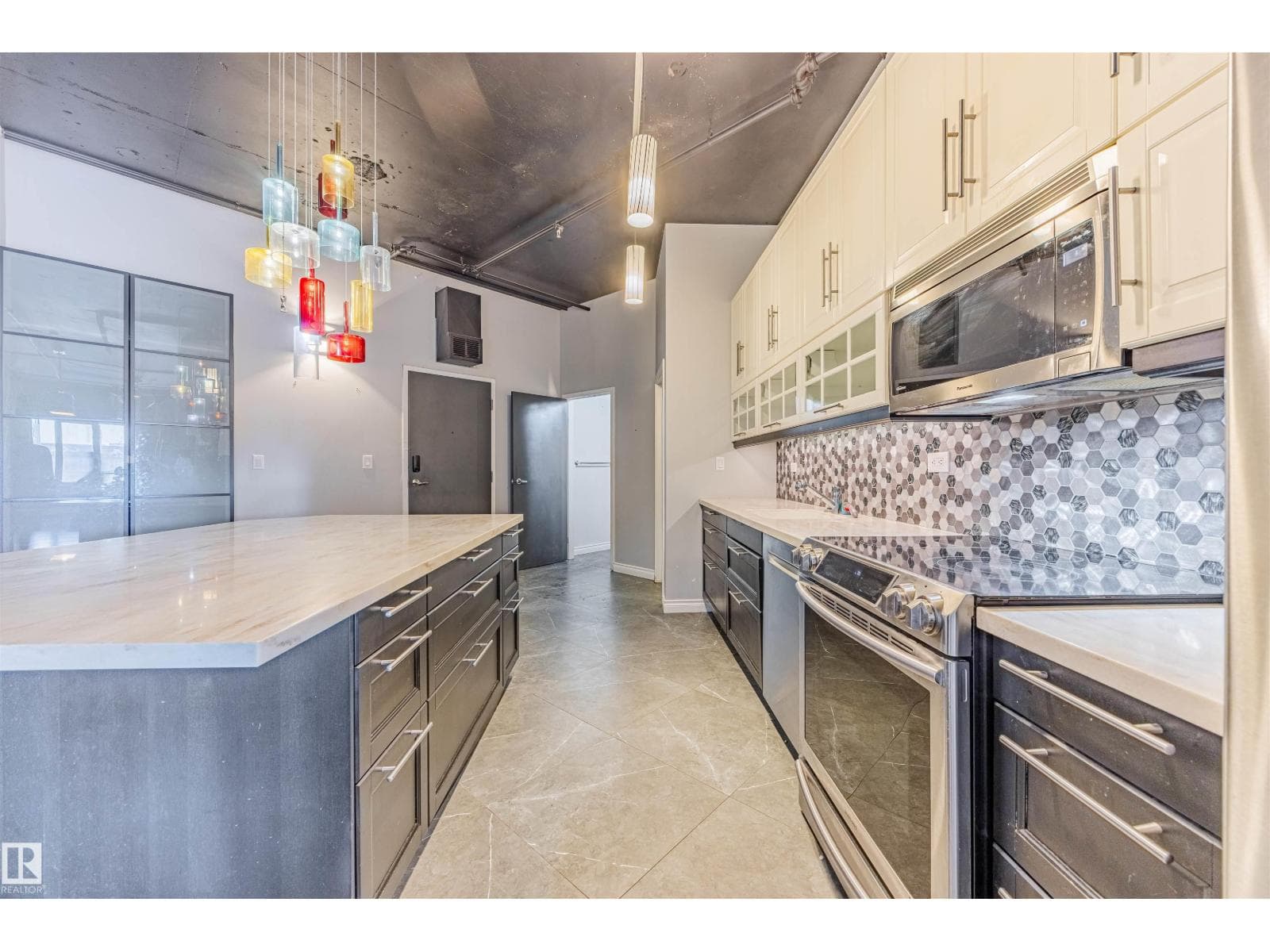 #303 10179 105 ST NW