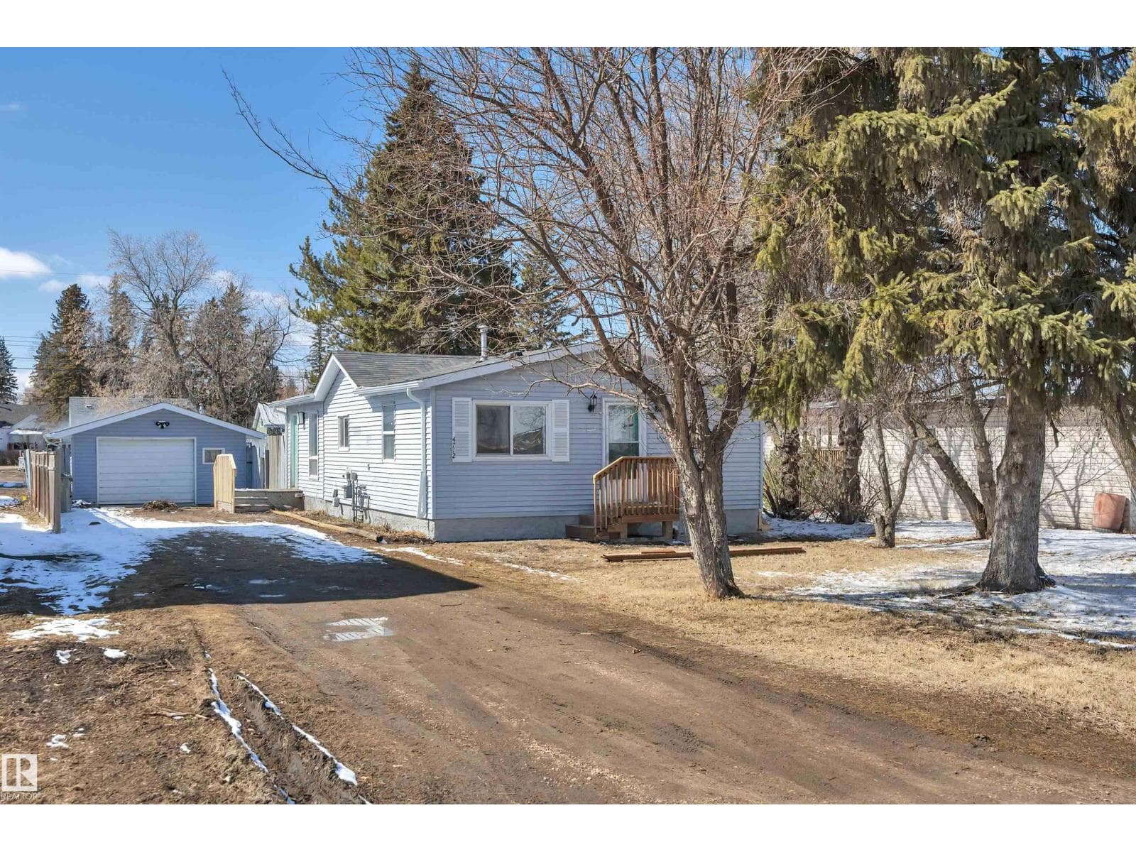 4712 49 ST