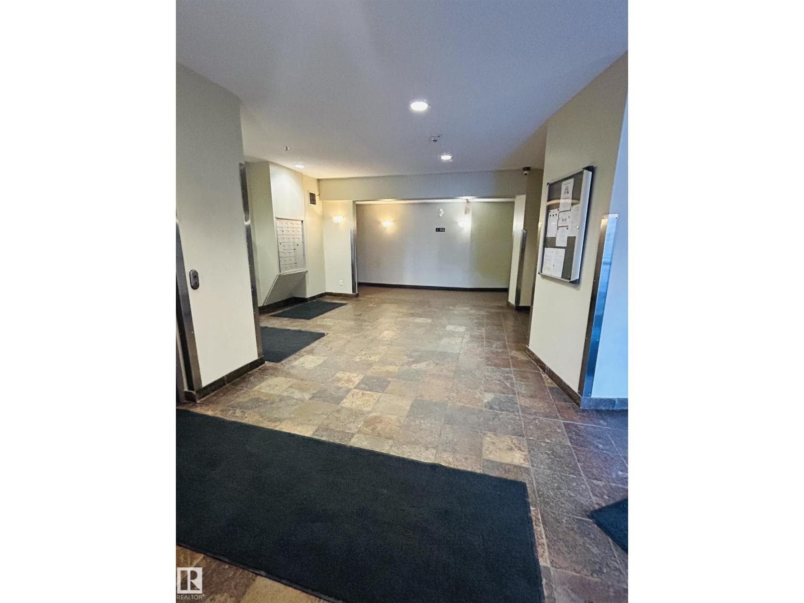 #214 4304 139 AV NW — photo 5
