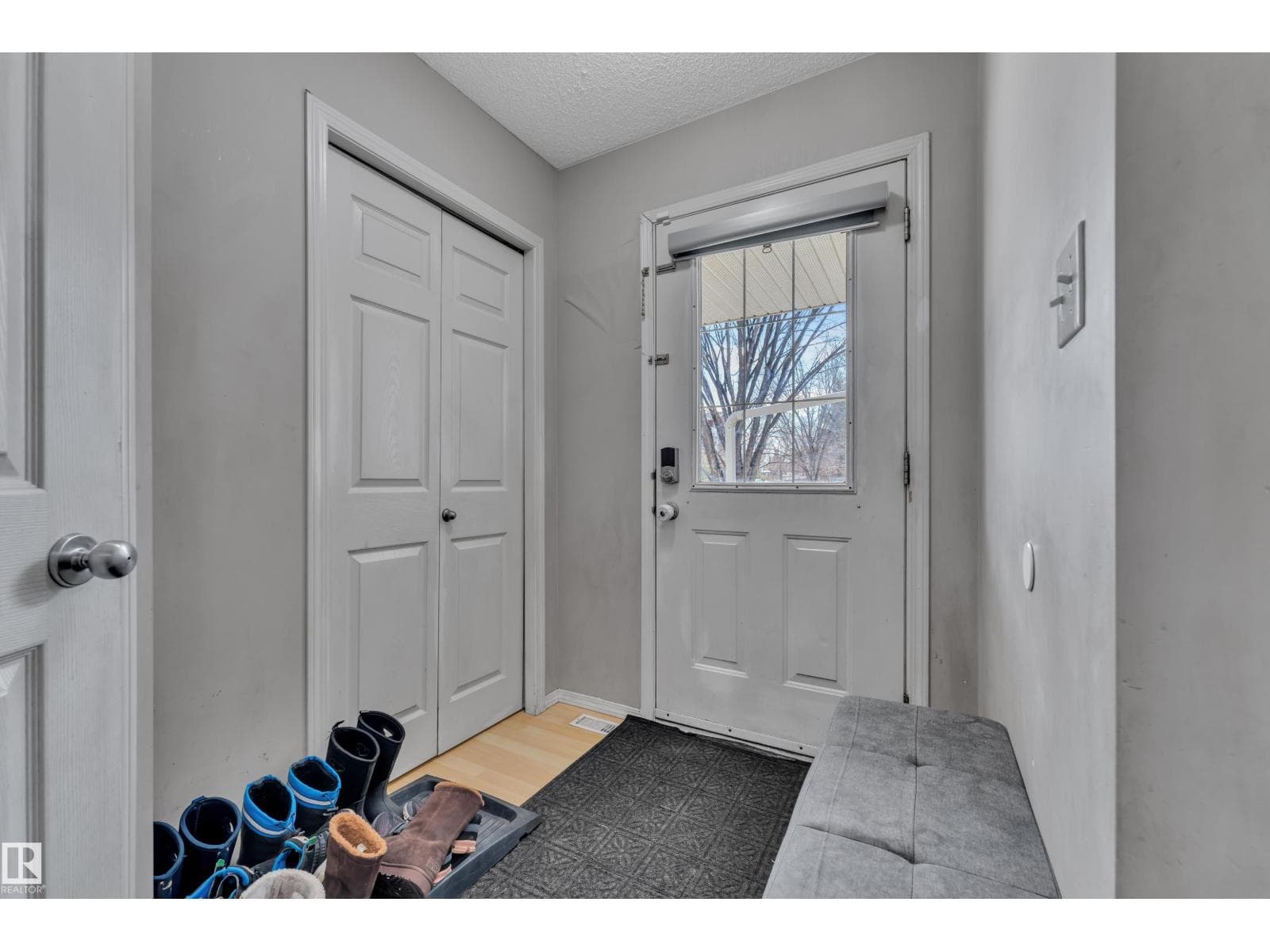 #64 4350 23 ST NW — photo 5