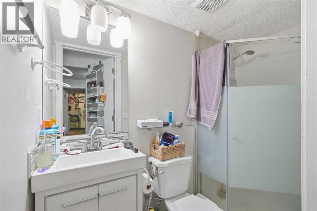 64, 2519 38 Street NE photo 9
