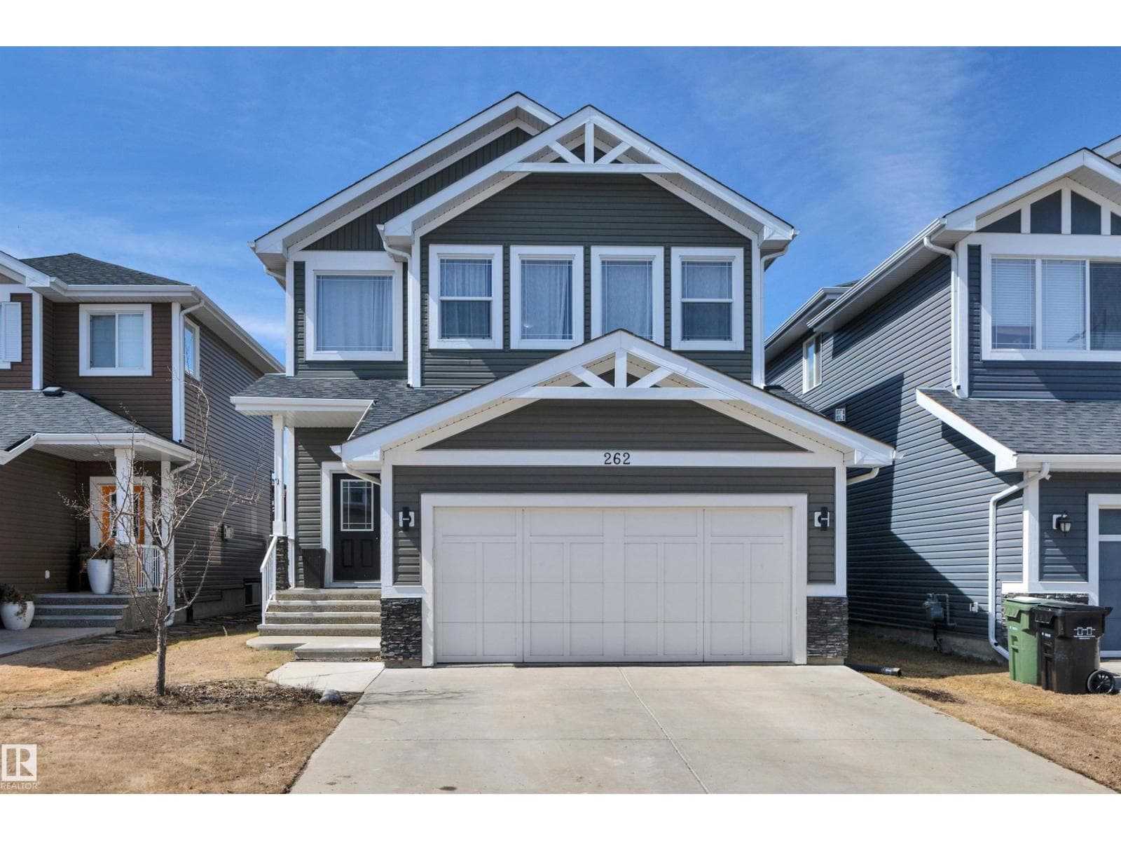 262 SHEPPARD CI — photo 2