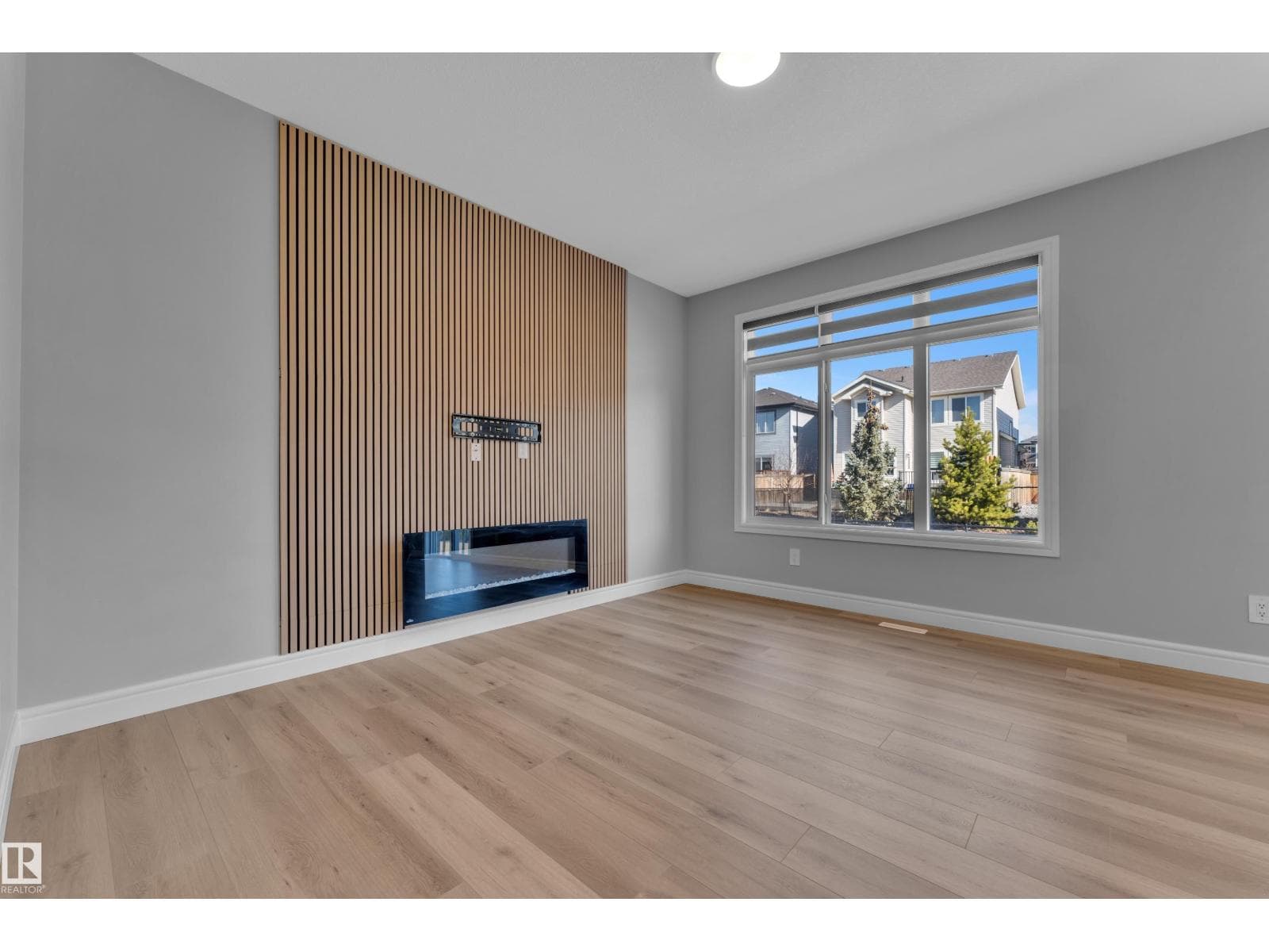 16222 19 AV SW SW — photo 5