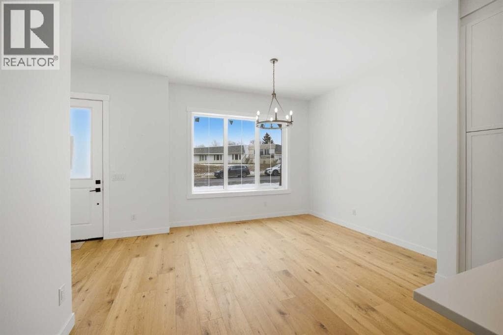 4711 19 Avenue NW — photo 5