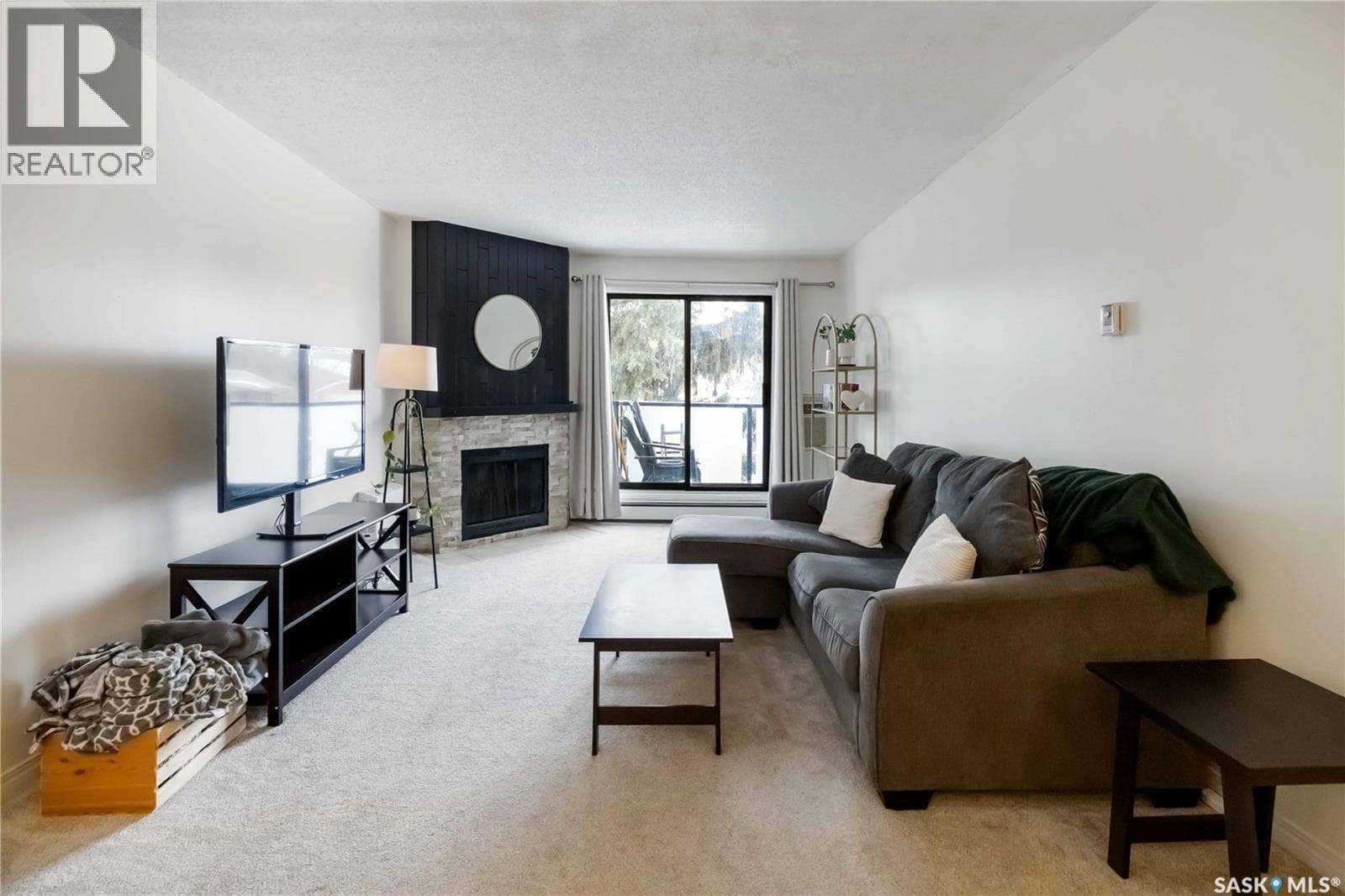 305 415 Tait COURT — photo 3