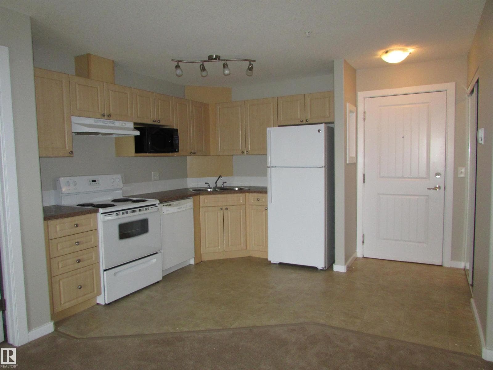 #314 240 Spruce Ridge RD — photo 5