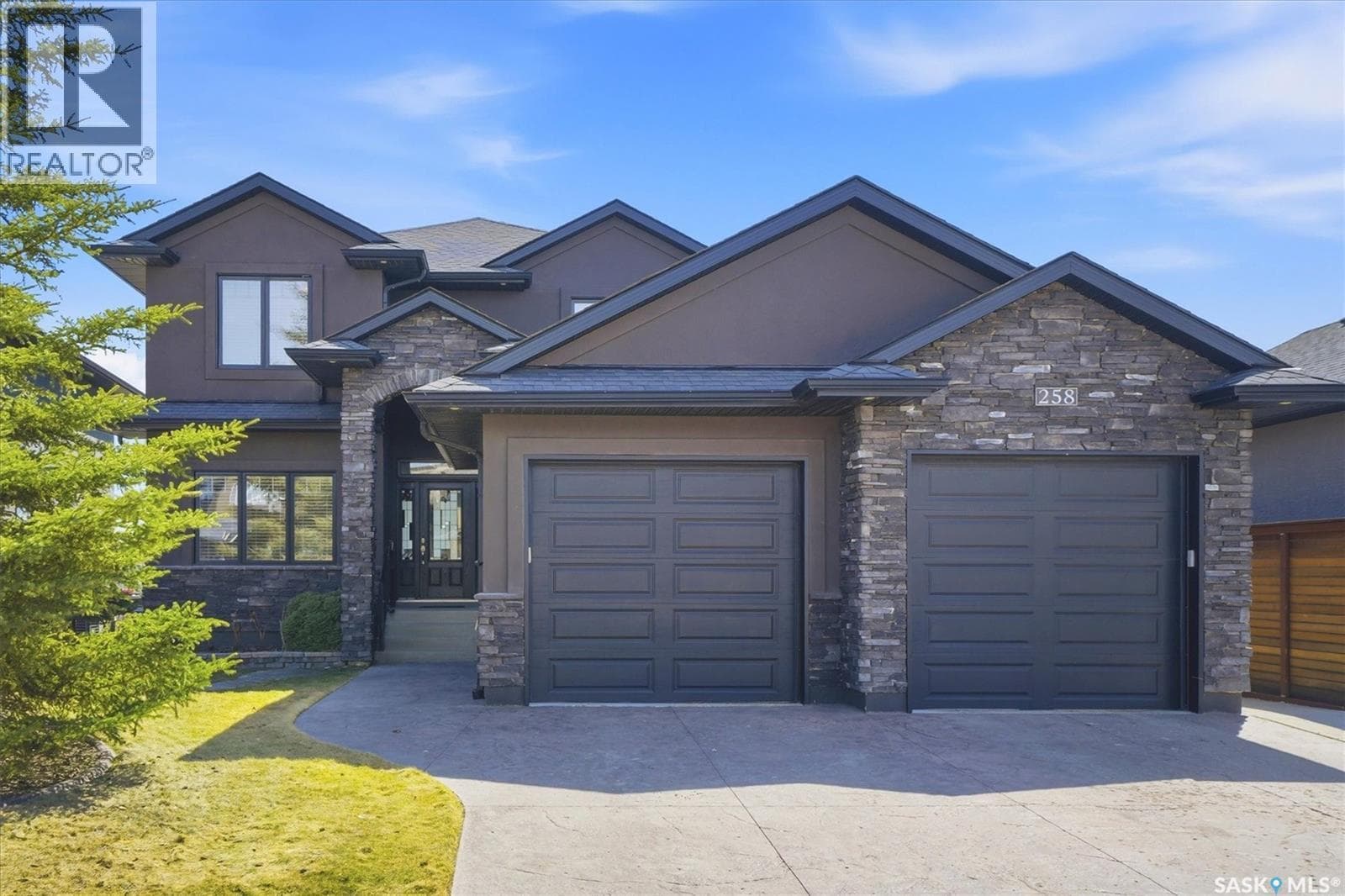 258 Whalley CRESCENT — photo 3