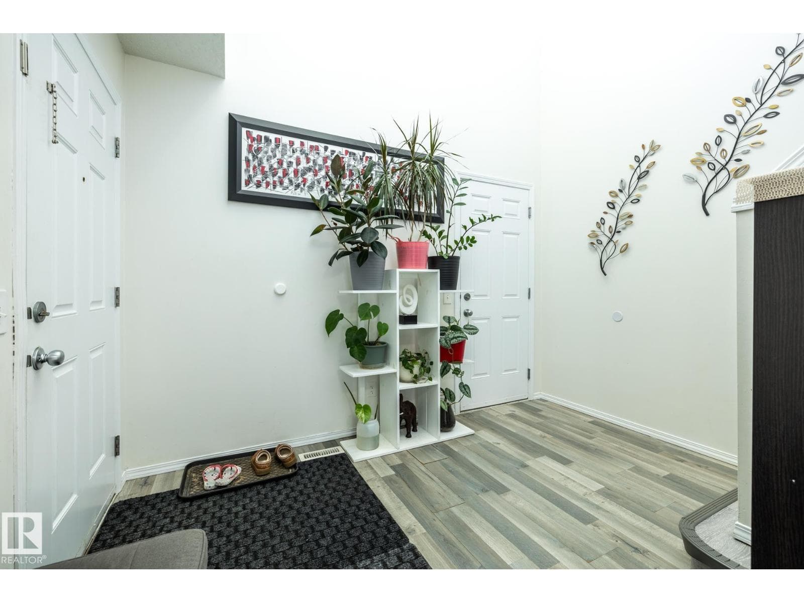8644 173 AV NW — photo 5