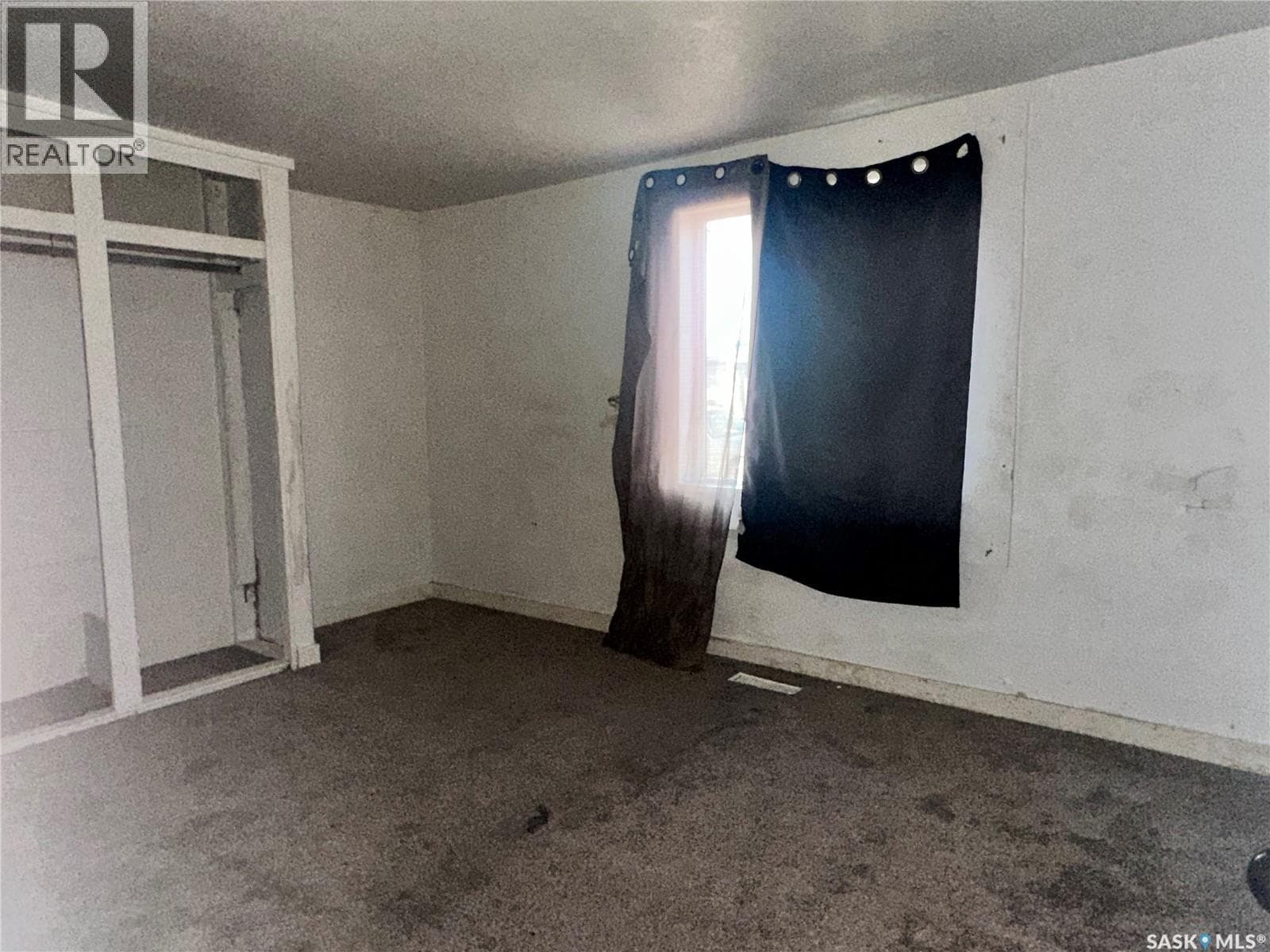 1050 Vaughan STREET — photo 3