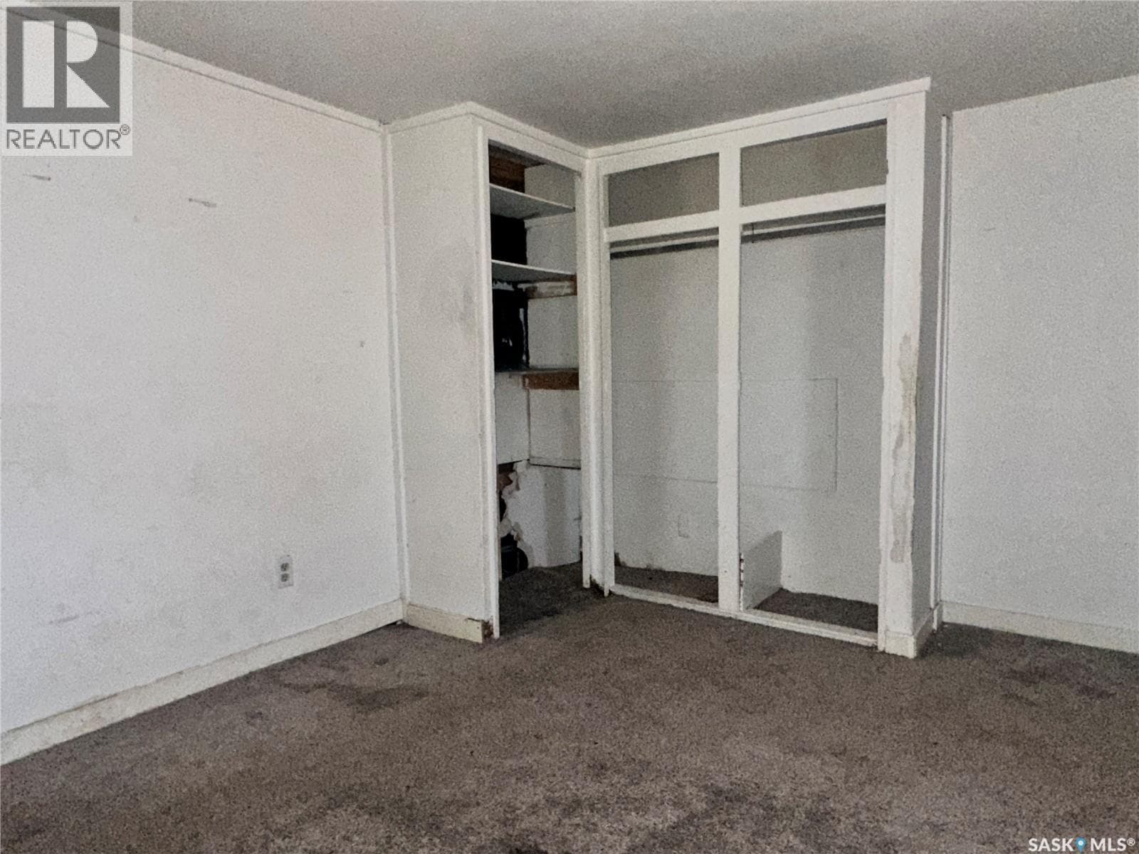 1050 Vaughan STREET — photo 4