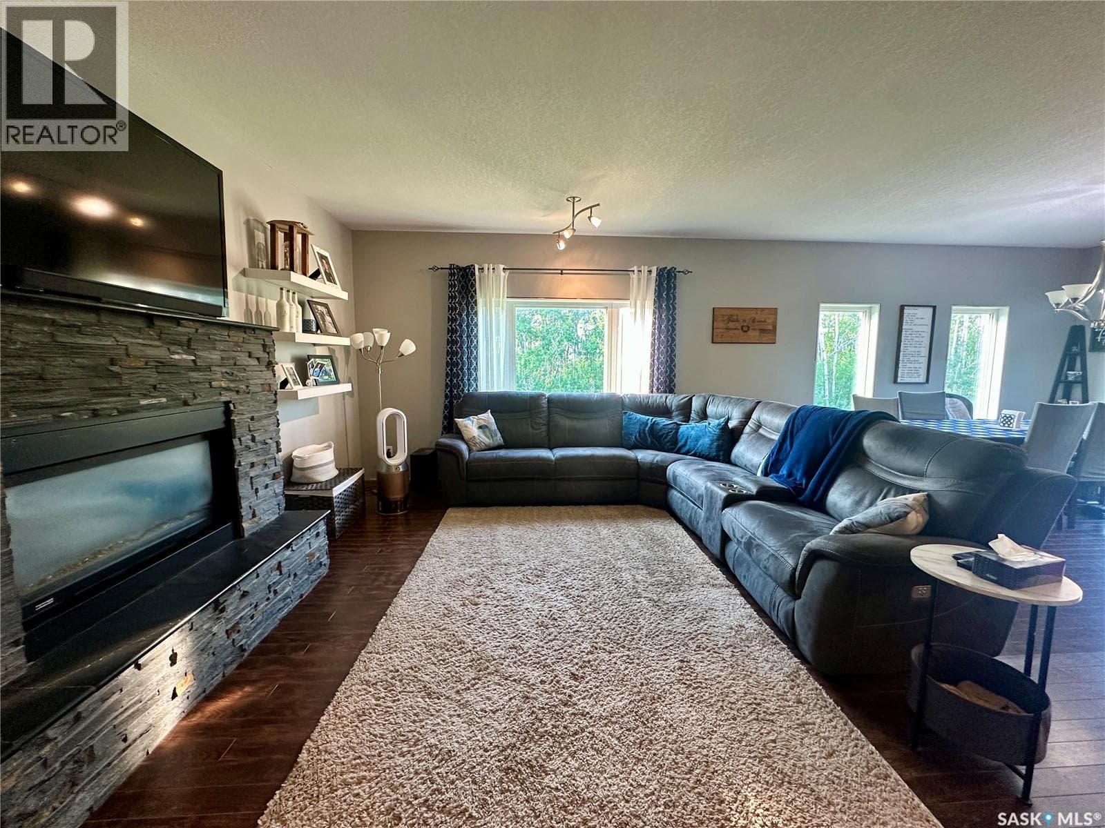 205 Roberts AVENUE — photo 5
